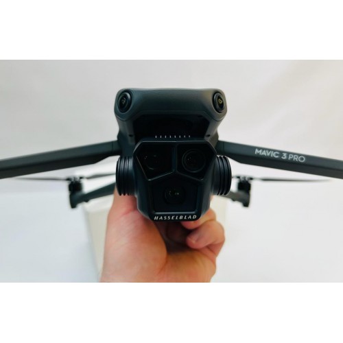 Квадрокоптер DJI Mavic 3 Pro в Сергиевом Посаде с пультом DJI RC