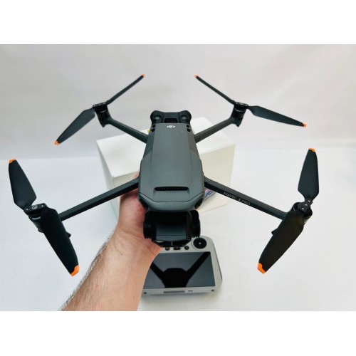 Квадрокоптер DJI Mavic 3 Pro в Сергиевом Посаде с пультом DJI RC